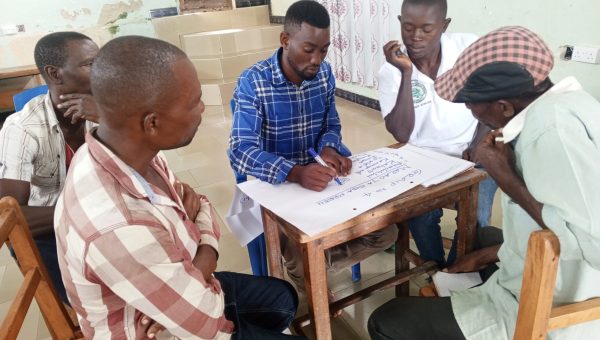 Focus group discussion duirng baseline survey in Kibondo district (Kigoma) Focus group discussion duirng baseline survey in Kibondo district (Kigoma)